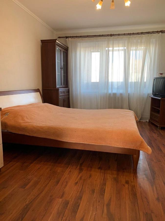 Apartment Next To Metro Station Pechersk